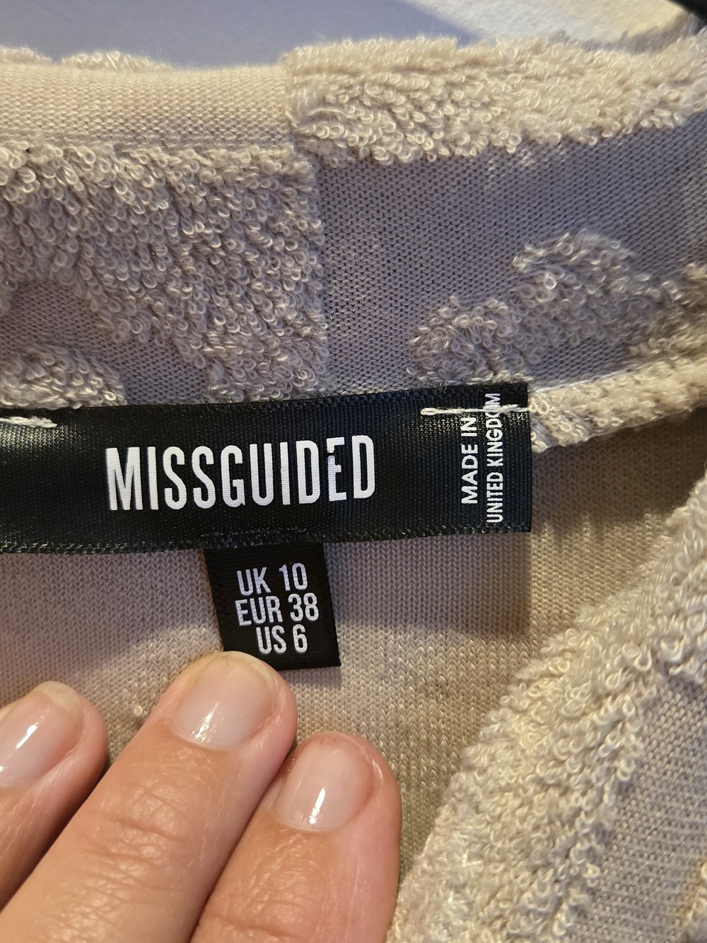 Missguided Beige Flower Textured Ruched Button-Down Top - Picture 6 of 6